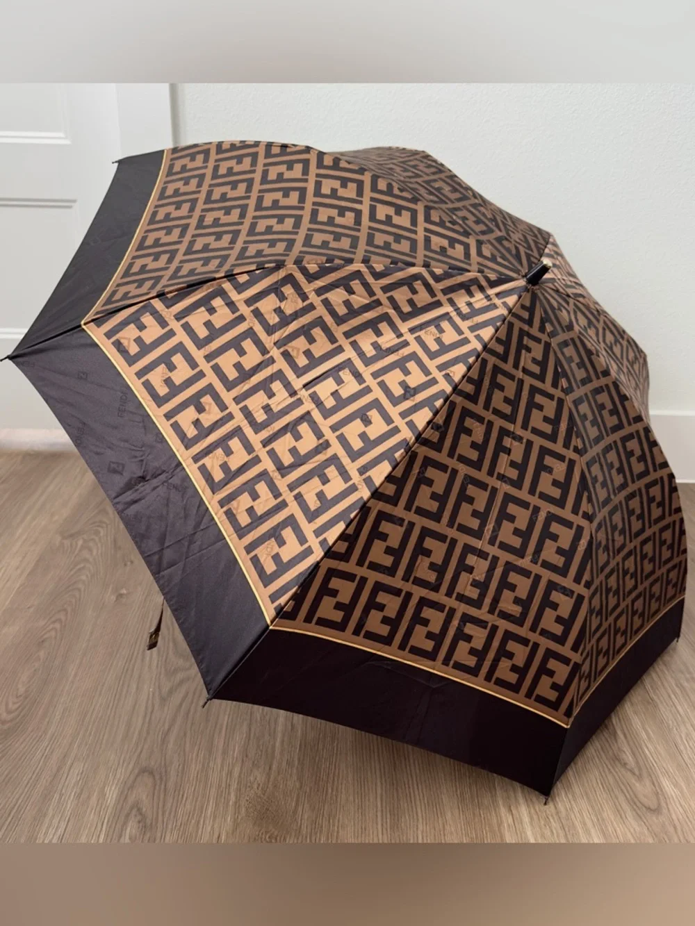 ✨Authentic FENDI Vintage FF Zucca Monogram Nylon Compact Umbrella Brown - Picture 9 of 15